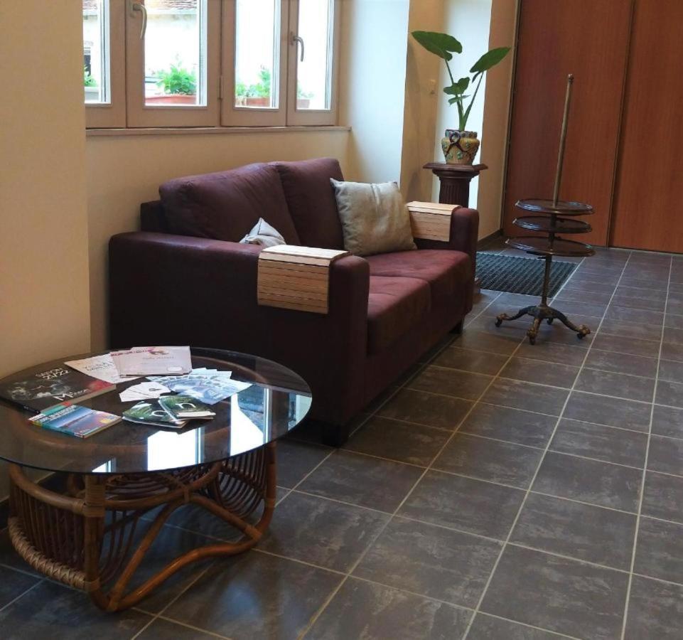 Chambre D'Hotes "Au Bord De Loire" La Marche 外观 照片